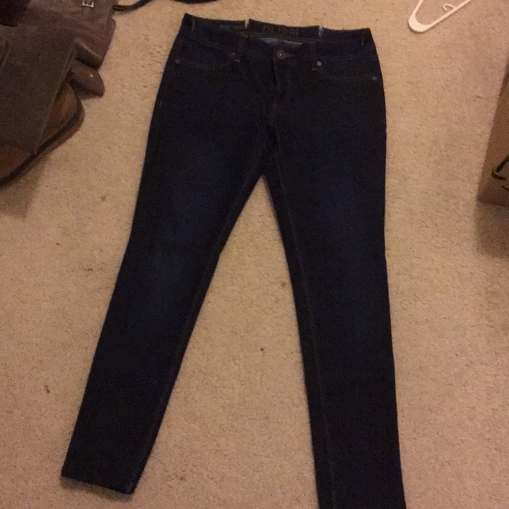 Dark rinse, DL1961 jeans. Size 28. Designer jeans.